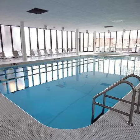 Doubletree By Hilton Chicago Magnificent Mile 